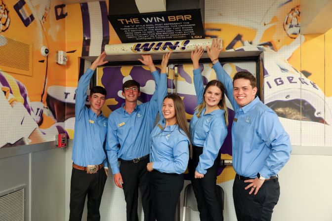 Louisiana 4-H officers tought Win Bar in Tiger Stadium