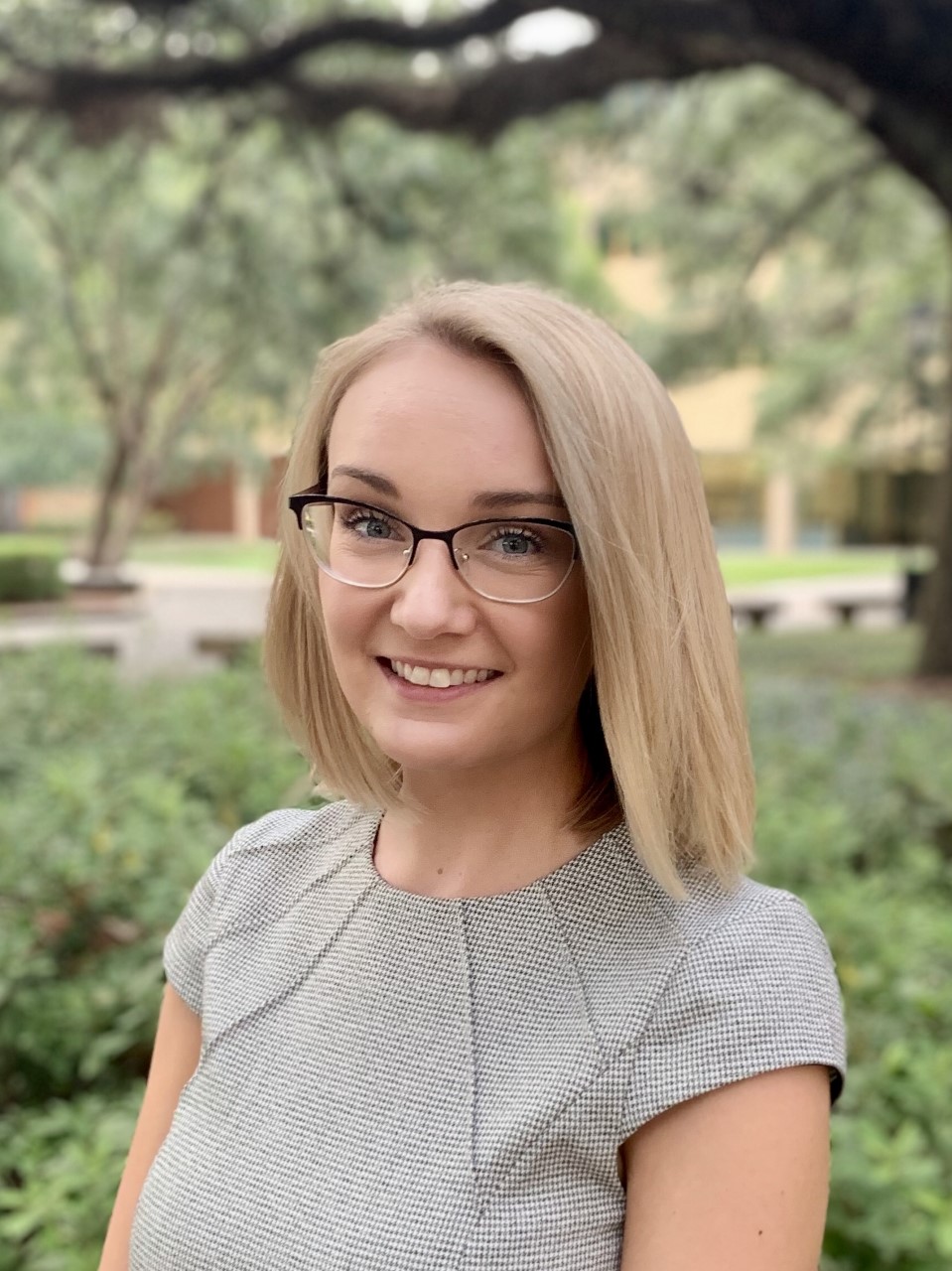 Headshot of Dr. Kelly Clark