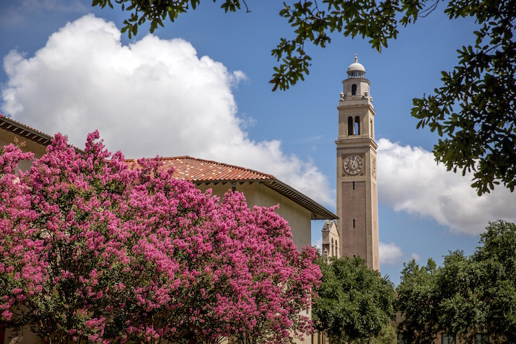 memorial tower on lsu campus